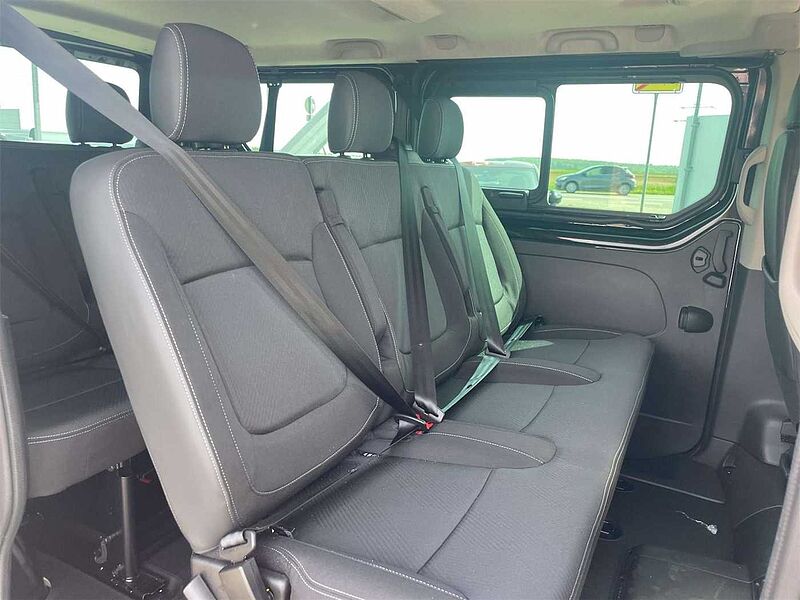 Nissan Primastar dCi170 DCT Kombi 8 Sitzer Tekna Design