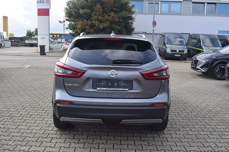 Nissan Qashqai 1.3 DIG-T DCT Akari