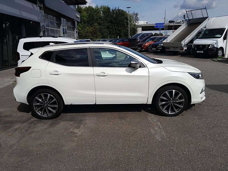 Nissan Qashqai 1.3 DIG-T N-Connecta Dynamic/LED/Winter