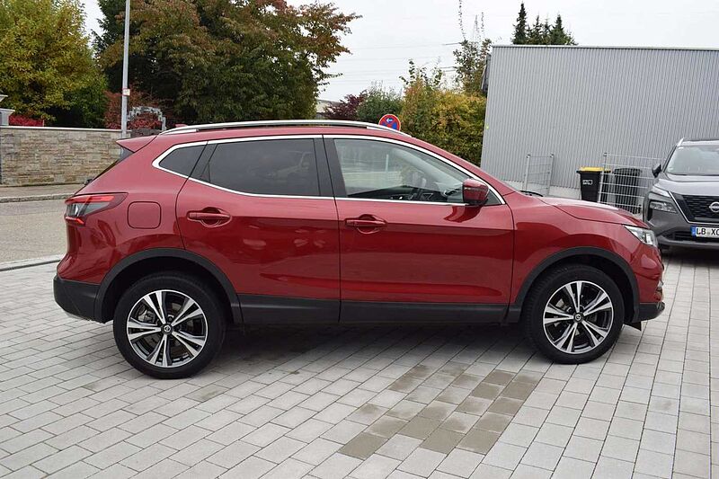 Nissan Qashqai 1.6 DIG-T N-Connecta LED/PGD