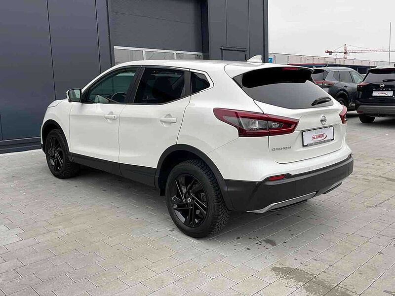 Nissan Qashqai 1.3 DIG-T DCT N-Connecta LED/Winter