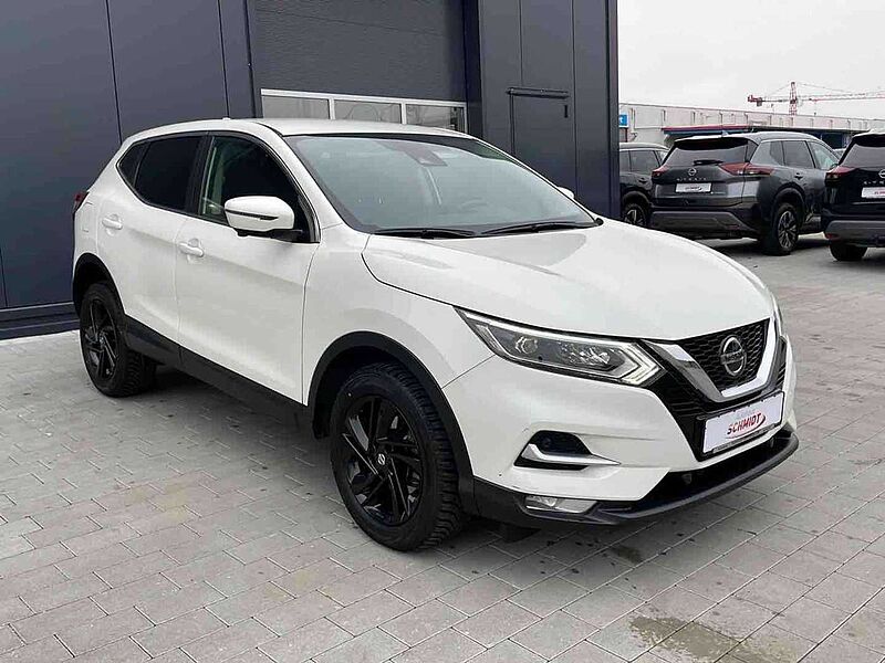 Nissan Qashqai 1.3 DIG-T DCT N-Connecta LED/Winter