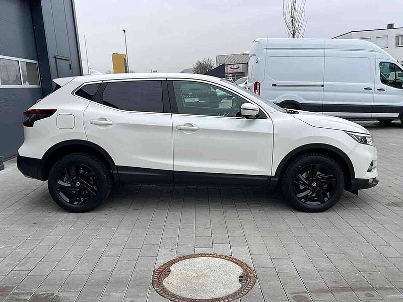 Nissan Qashqai 1.3 DIG-T DCT N-Connecta LED/Winter