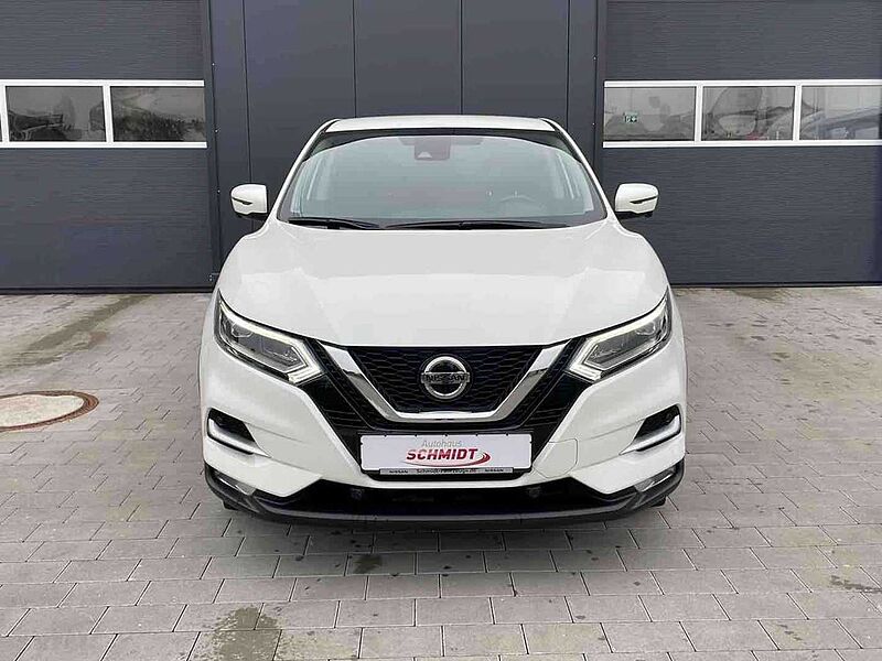 Nissan Qashqai 1.3 DIG-T DCT N-Connecta LED/Winter